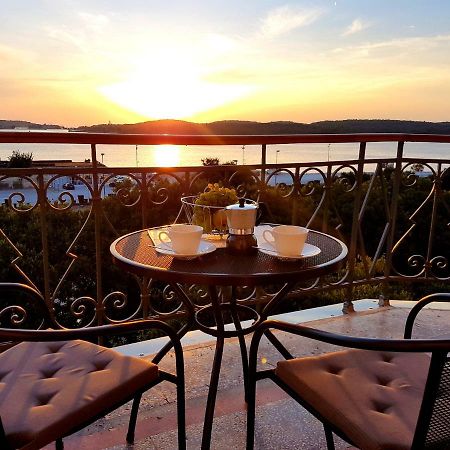 PUY App Obrovac In The Centre - With Amazing Sea View! 아파트 외부 사진